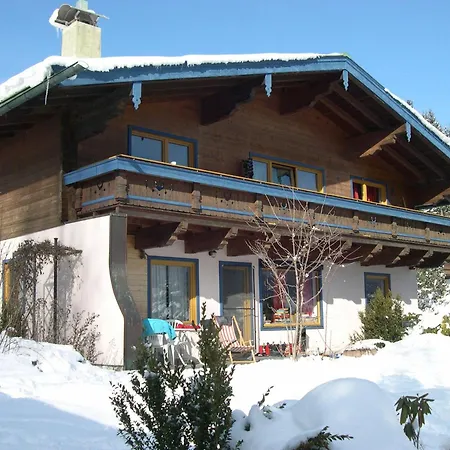 Appartement In Neukirchen Near Lifts