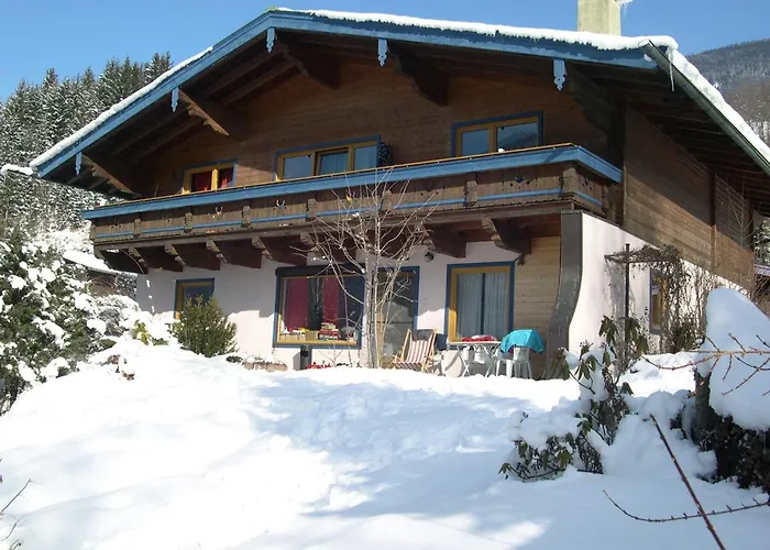 Appartement In Neukirchen Near Lifts *